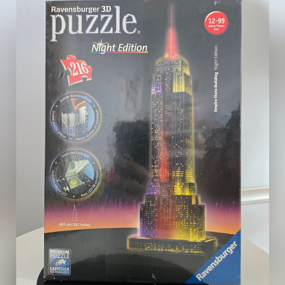 Ravensburger Night Edition 3D Puzzle with Vibrant Colors